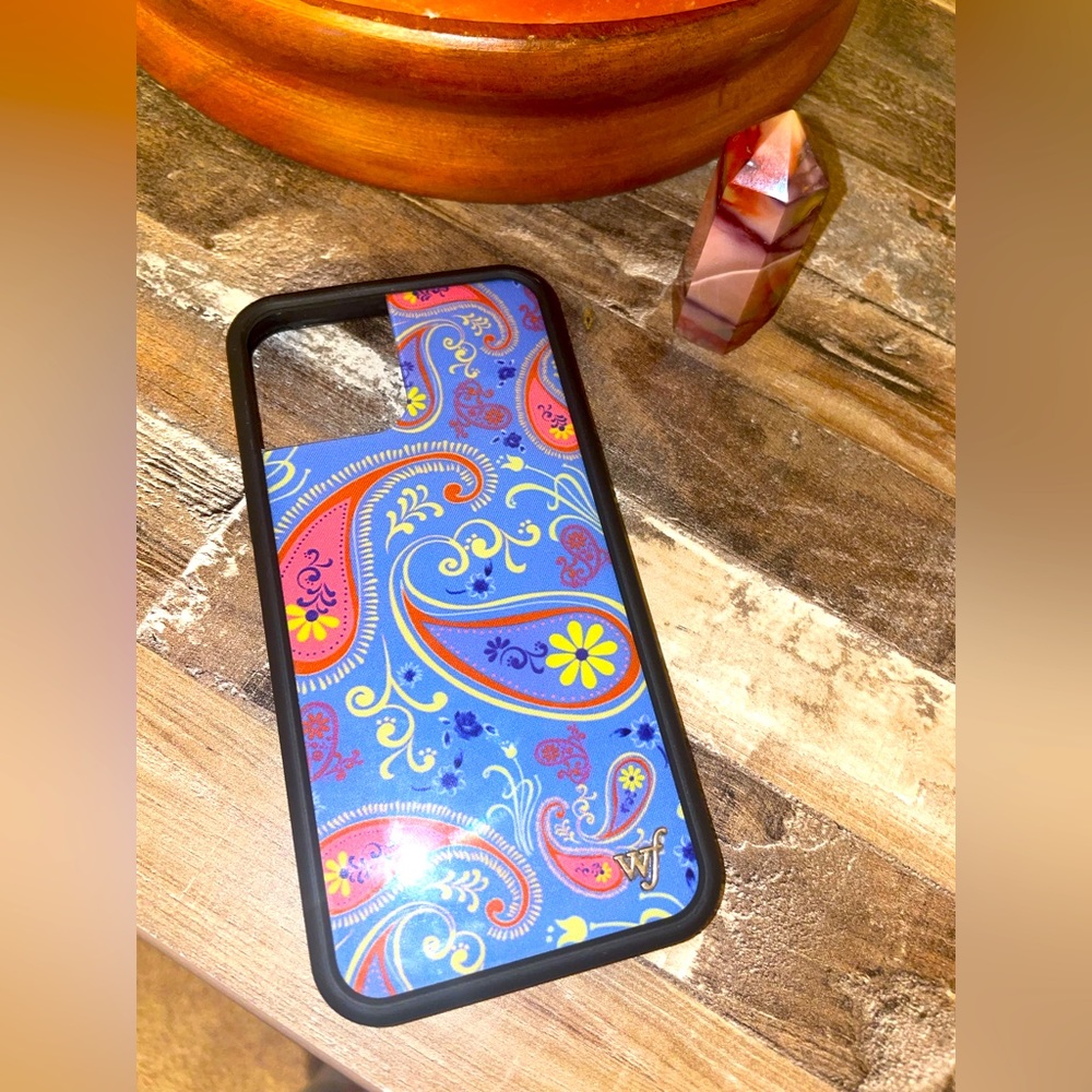 wildflower brand- iPhone 12/12 pro case